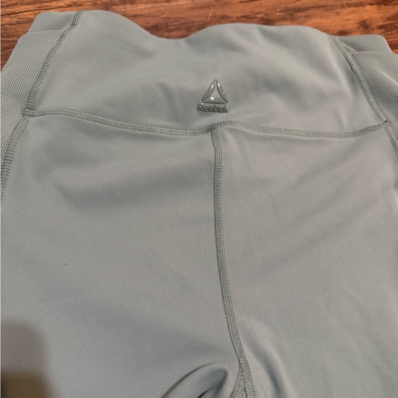 Reebok Women's Soft green Leggings - Picture 3 of 7
